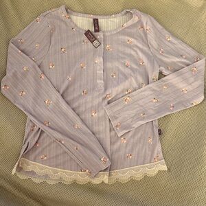 Floral Long Sleeve Top with Matching Shorts with Lace Trim Pajamas for Women M